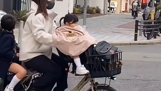 日本家长为什么不开车接送孩子上下学？