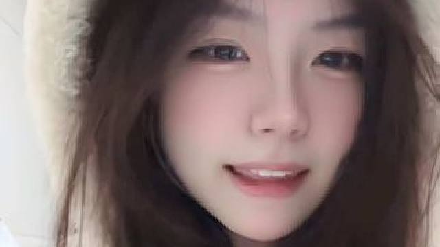 ʚ别骗我 我的心是薯片做的ɞ
#甜妹 #甜甜的手势舞 #圆脸 #downdowndown手势舞 #柳