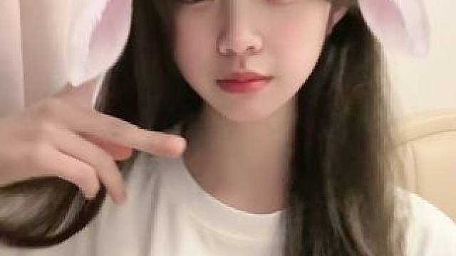 #蒲怡欣 #甜妹 #自然卷 #手势舞 #09 长头发好看对吧？