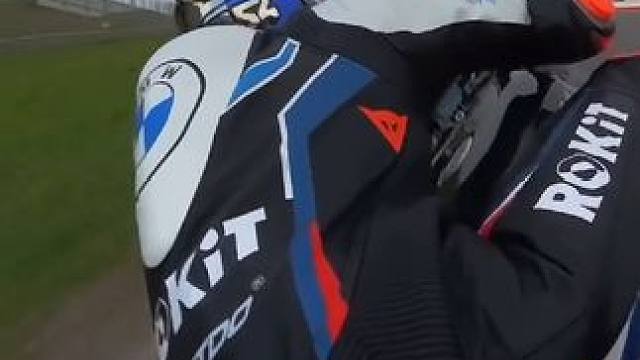 #wsbk 拉格里奥卢驾驶宝马M1000RR赛车赛道测试#专业动作请勿模仿