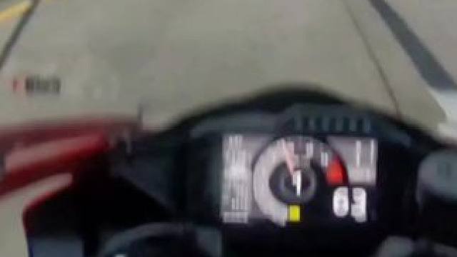 “曾经相互依偎取暖的人，如今却像仇人般诋毁彼此！”#专业动作请勿模仿