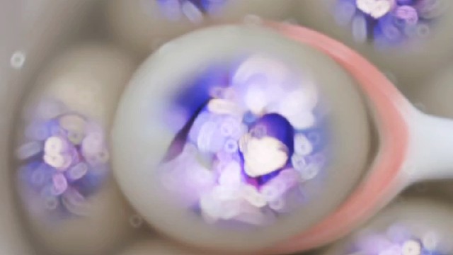 正月十五元宵节，你吃汤圆了吗。来将军喂你吃