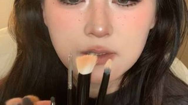 快开学了分享一点新装备给你们！实打实好用的化妆刷快来马住#化妆刷 #化妆工具 #自用好物分享 #化妆