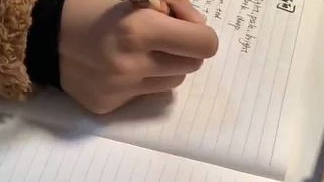 @必刷题图书旗舰店 #一分钟解题挑战赛 #每天都要加油鸭 #成年人的生活没有容易二字 #认真学习的孩