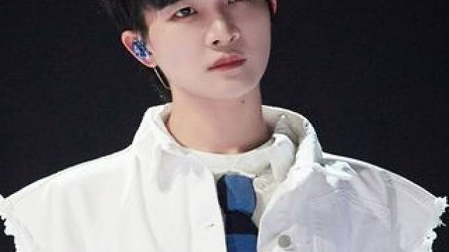 盘点周深十大神级现场，首首王炸，网友：这才是华语唱功天花板！#周深 #开口跪 #神级现场 