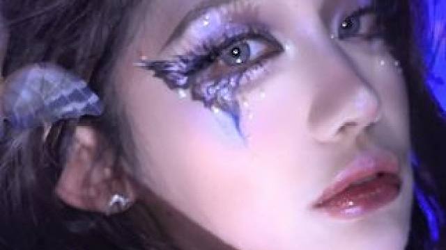 化作沉溺在海底的蝴蝶#妆容分享 #妆教 #创意妆