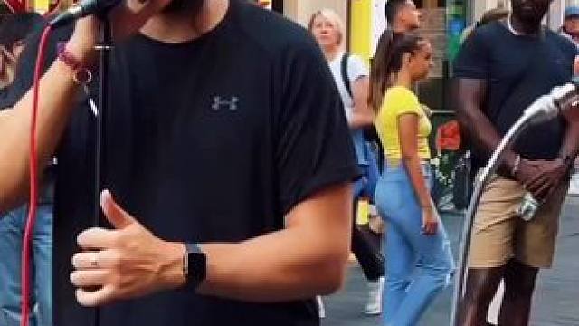 小哥Luke silva携手路人深情演唱《Someone You Loved》原唱（刘易斯·卡帕尔迪