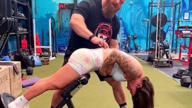 罗马椅挺身到底是用来练臀的，还是练下背的呢？ #健身 #健身教学 #增肌 #背部训练