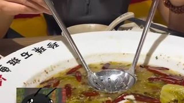 不是用门牙挡着吗！！！！#娱乐评论大赏 #知识 #震惊