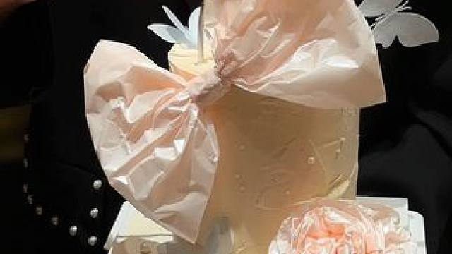 “浪漫从不被定义，我们就是浪漫体”#女神节蛋糕