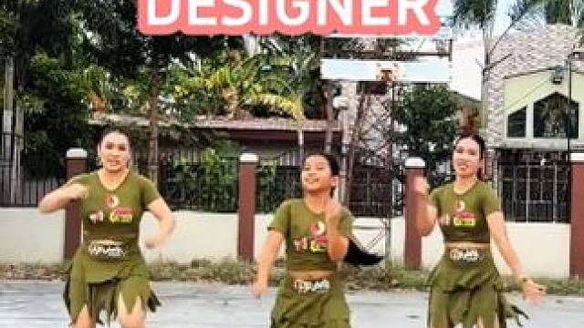 女团尊巴健身舞DESIGNER 活力动感舞蹈#潮流广场舞 #节奏感 #活力四射 #简单好学的舞 #尊