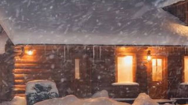 暴风雪夜，回到温暖的小屋，伴着节日焰火，和风雪声，放松睡眠 #白噪音 #助眠声音 #睡眠音乐 #催眠