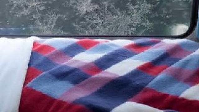 暴风雪夜晚，乘着火车向远方出发吧！聆听风雪的声音 #白噪音 #助眠视频 #助眠声音