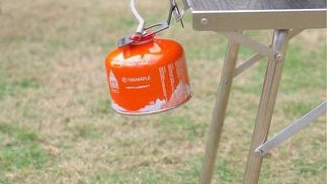 用个这样的挂钩，把高山气罐挂起来，安全又放心#户外用品 #户外露营 #户外工具