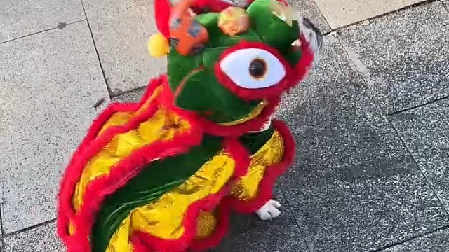 半天也不给我看正脸[捂脸]我就想看这是个啥