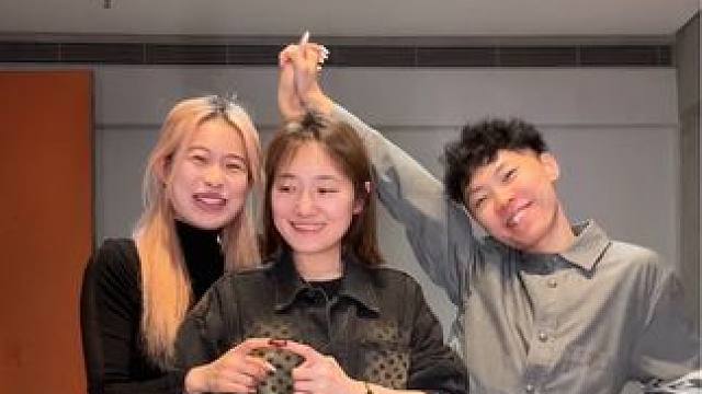 我看你们三真是饿了