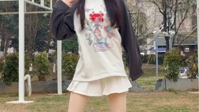 dj dj 我想要飞#元气少女 #户外舞蹈 #dj我想要飞 #慢摇 #浅跳一下