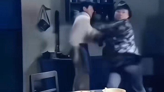 玫瑰花填不饱肚子小惊喜感动不了成熟女人.