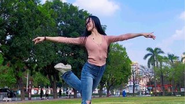 原创编舞《上春山》春风得意正少年！这首越听越好听～踏青出游来编一个！#我上春山约你来见 #上春山我先