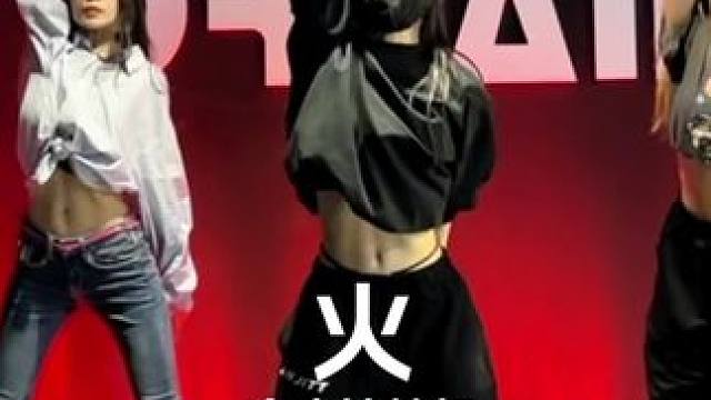 乌黑浓密的长发2
