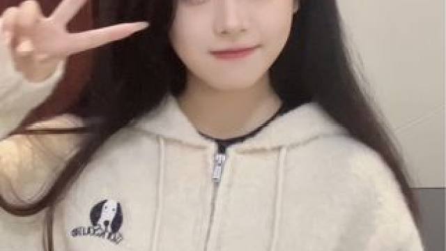 出现一下#甜甜的手势舞 #甜妹