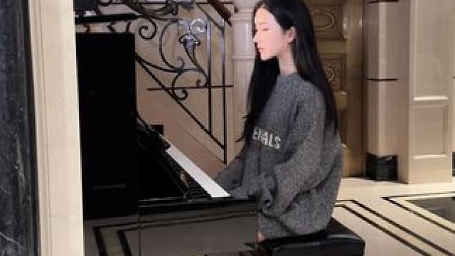 “我属于你的注定”在家里弹唱《命运》别限流啦无语。#钢琴 #弹唱#弹唱给你听 #命运 #唱歌给你听