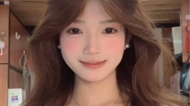 说不痛苦那是假的~
#甜妹 #甜甜的手势舞 #手势舞