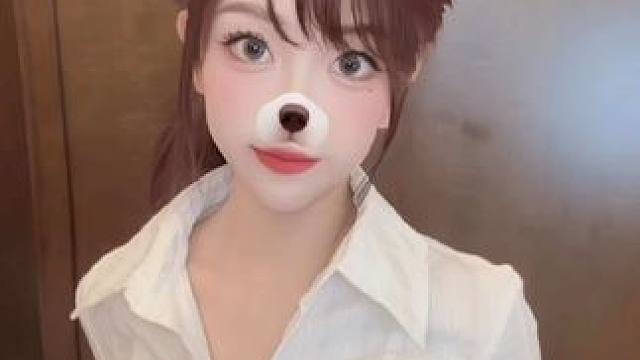 乖巧小猫#downdowndown #甜甜的手势舞 #甜妹