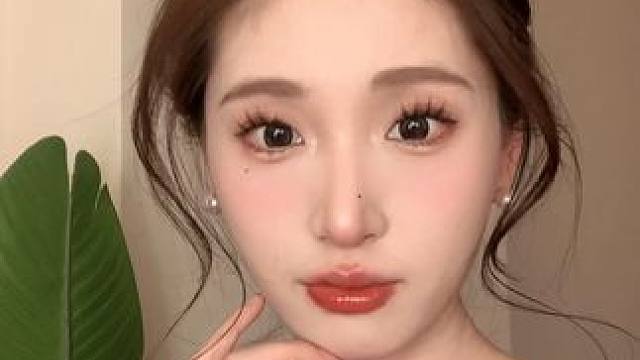 不知道怎么涂的老婆们我来教你们啦！#稚优泉 #试色 #唇蜜 #美妆 #种草