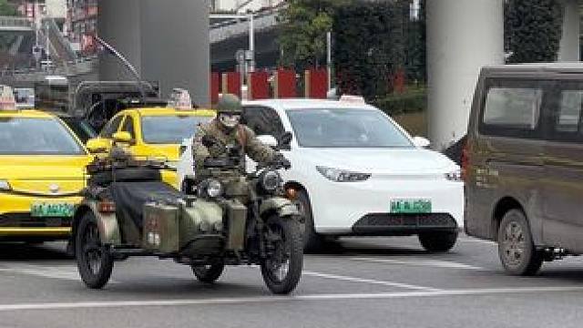 重庆机车街拍 你帅你就来#机车 #摩托车 #女骑 #机车摄影 #爱机车爱生活