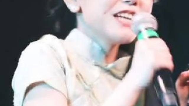 “和耳机里的人一起合唱《干物女》”
#封茗囧菌#干物女#现场版live#合唱
#和耳机里的人一起合唱