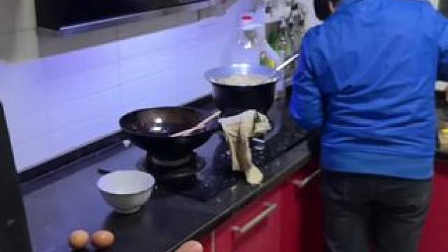 真假鸡蛋整蛊一下老妈