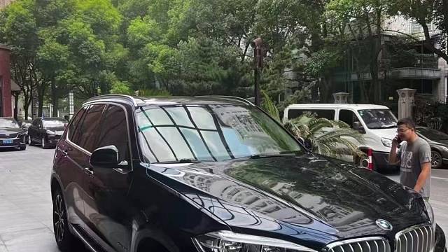 2014年8月，宝马X5  35i尊享版