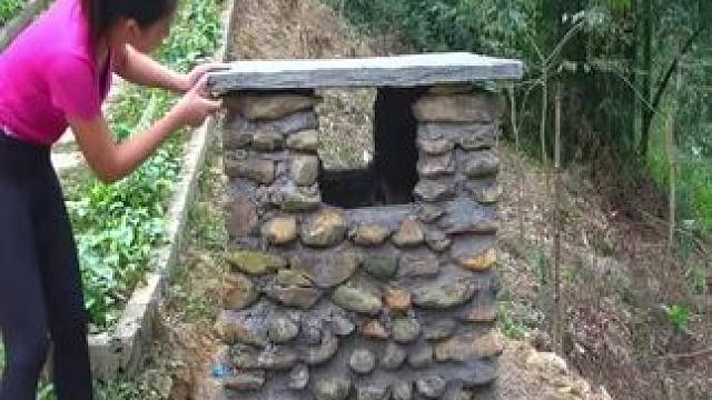 #阿福在农村 #为何砍笋的人九成砍笋前都拍一下竹笋 #记录农村生活大山里的生活 #露营烧烤这种形式为