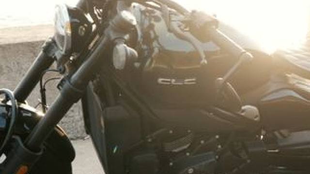 有海的城市 好像更浪漫一点 #机车 #机车摄影 #450clc