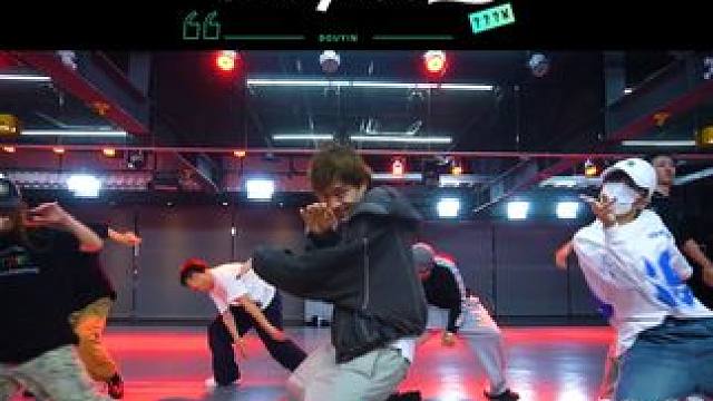 来自韩国的babyzoo在i-stage的workshop#舞蹈课堂随拍 #babyzoo #大师课