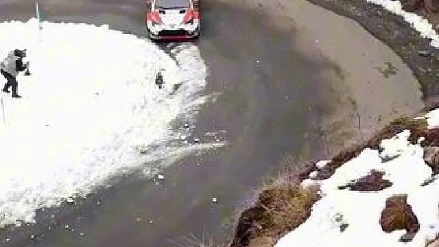 面对同一条U型弯道，WRC三大巨头上演赏心悦目的贴边过弯方式#wrc拉力赛