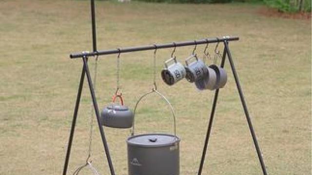 它是一个户外的置物架，上面能加装灯杆，而且灯杆还能独立使用 #置物架 #户外置物架 #露营置物架