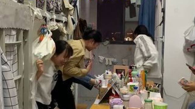 #听雨姐bgm浑身有使不完的劲 #宿舍日常 #女大学生日常生活