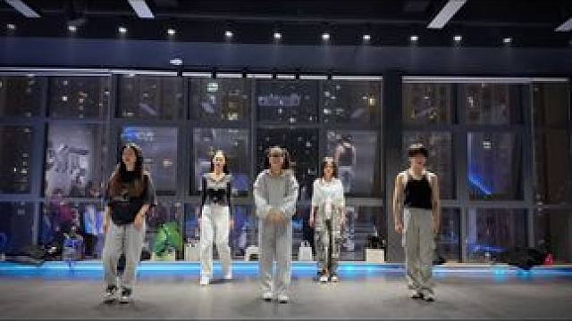 年复一年、再跳一次wannabe#wannabe #翻跳 #爵士舞 #零基础学舞蹈 #一学就会系列