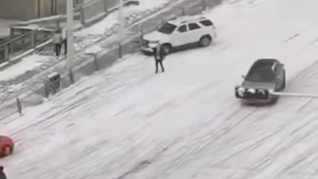 这女还跑这么慢隔着屏幕都急