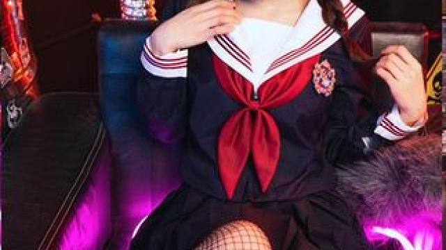 这么看，小助理也是风韵犹存啊#拍摄花絮 #jk制服 #上海约拍 #你要怎么抵抗我