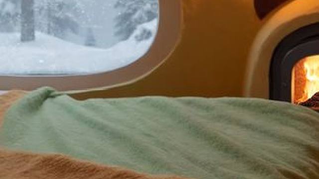 外面刮起暴风雪，在这个温暖小屋里放松入眠吧！ #白噪音 #助眠声音 #助眠视频