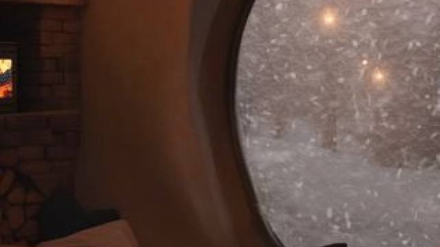 暴风雪夜，在雪坡上的舒适小屋，温暖炉火燃烧，风雪呼啸 #白噪音 #助眠声音 #睡眠音乐 #催眠疗愈 
