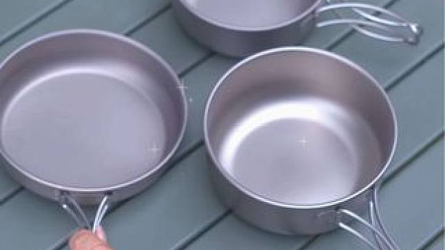 纯钛材质的小锅三件套，它不仅能当锅，还能当碗使用 #钛锅 #纯钛锅 #纯钛套锅 #户外套锅 #露营套