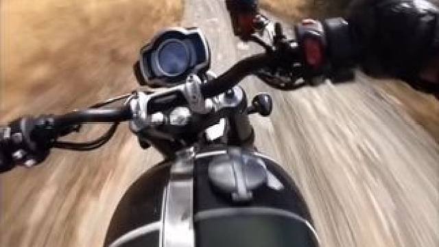 开春了，追逐风和自由吧骚年们！#复古机车 #凯旋大攀爬 #凯旋scrambler1200 #风和自由