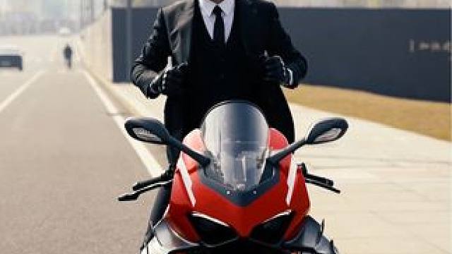 艾特你认为最帅的杜卡迪车主#杜卡迪 #机车摄影 #机车刘宸予knight