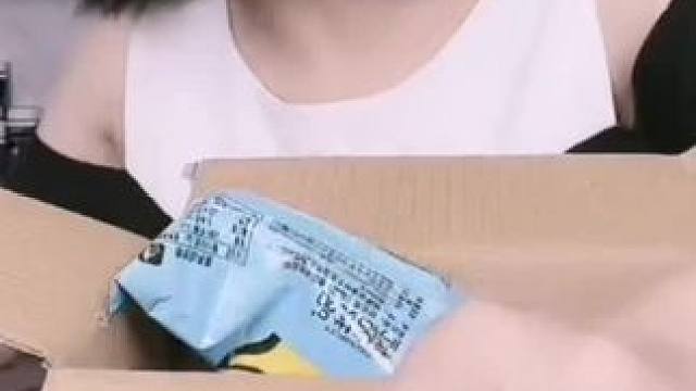 满格华夫一口酥饼干225g/箱#好吃到停不下来 #口感特别好 #又香又酥又脆 #网红饼干 #爆款推荐