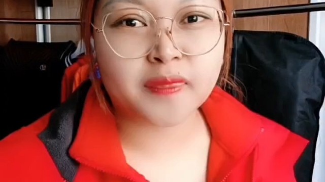 T恤衫款式怎么选择呢，给大家分享一下