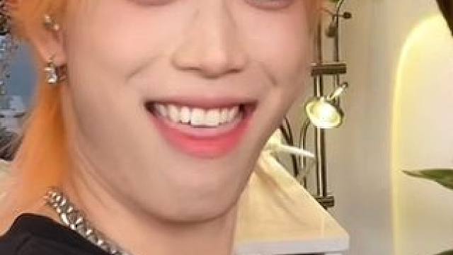 春天了，染一个番茄炒蛋头吗#发色